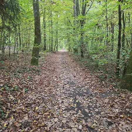 Nyaraló Detendez-vous Au Village De Theding