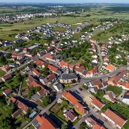 Nyaraló Detendez-vous Au Village De Theding