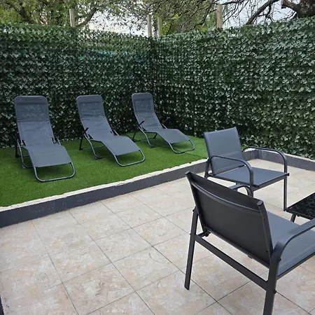 Detendez-vous Au Village De