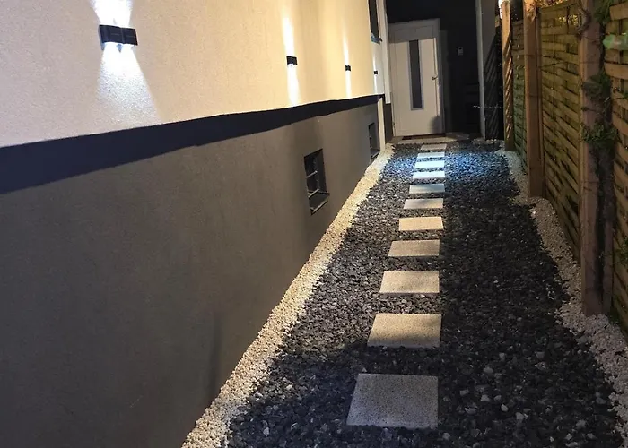 Detendez-vous Au Village De *